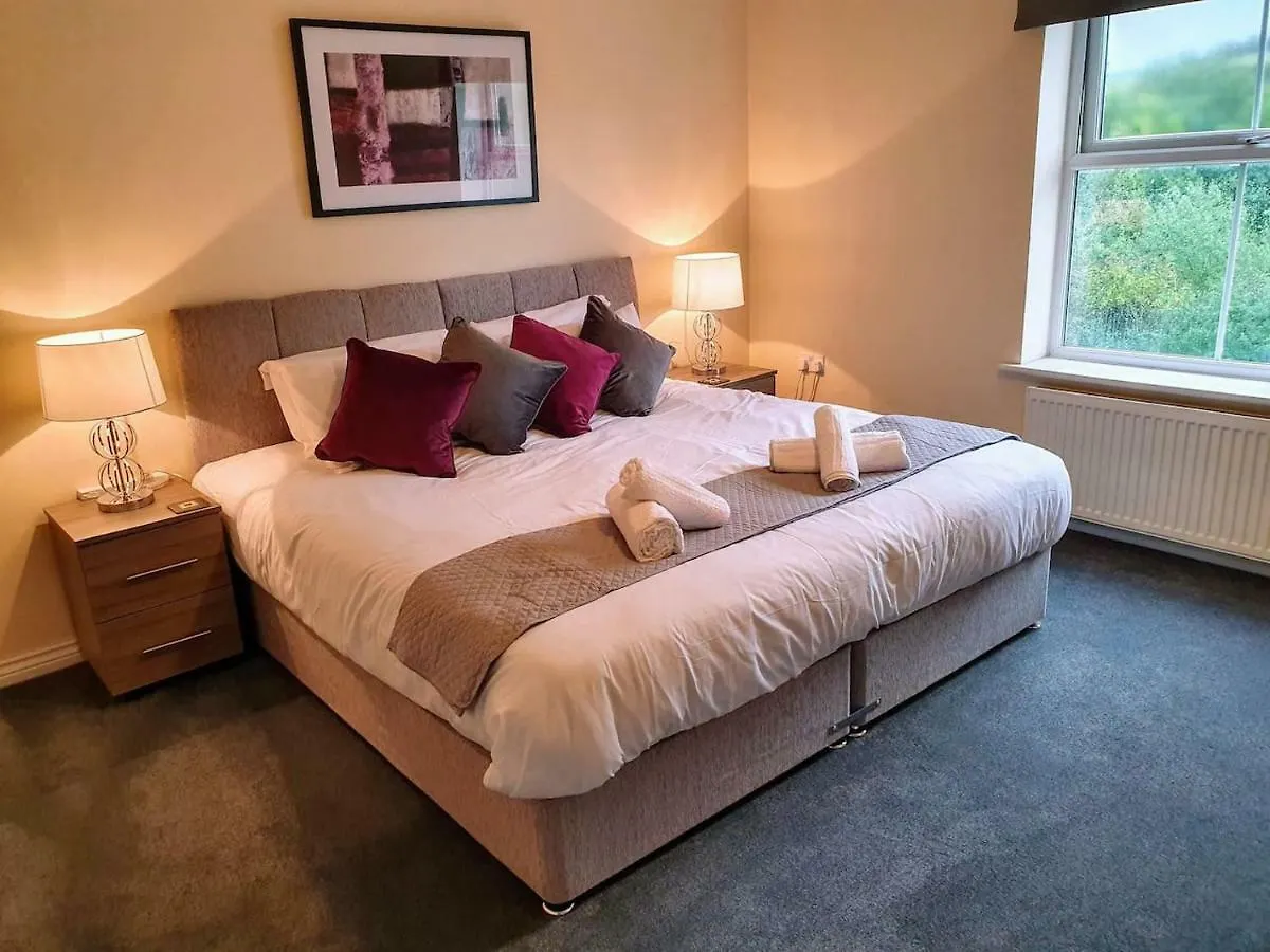 Perry House, Long Ashton, Bristol By Cliftonvalley Apartments location